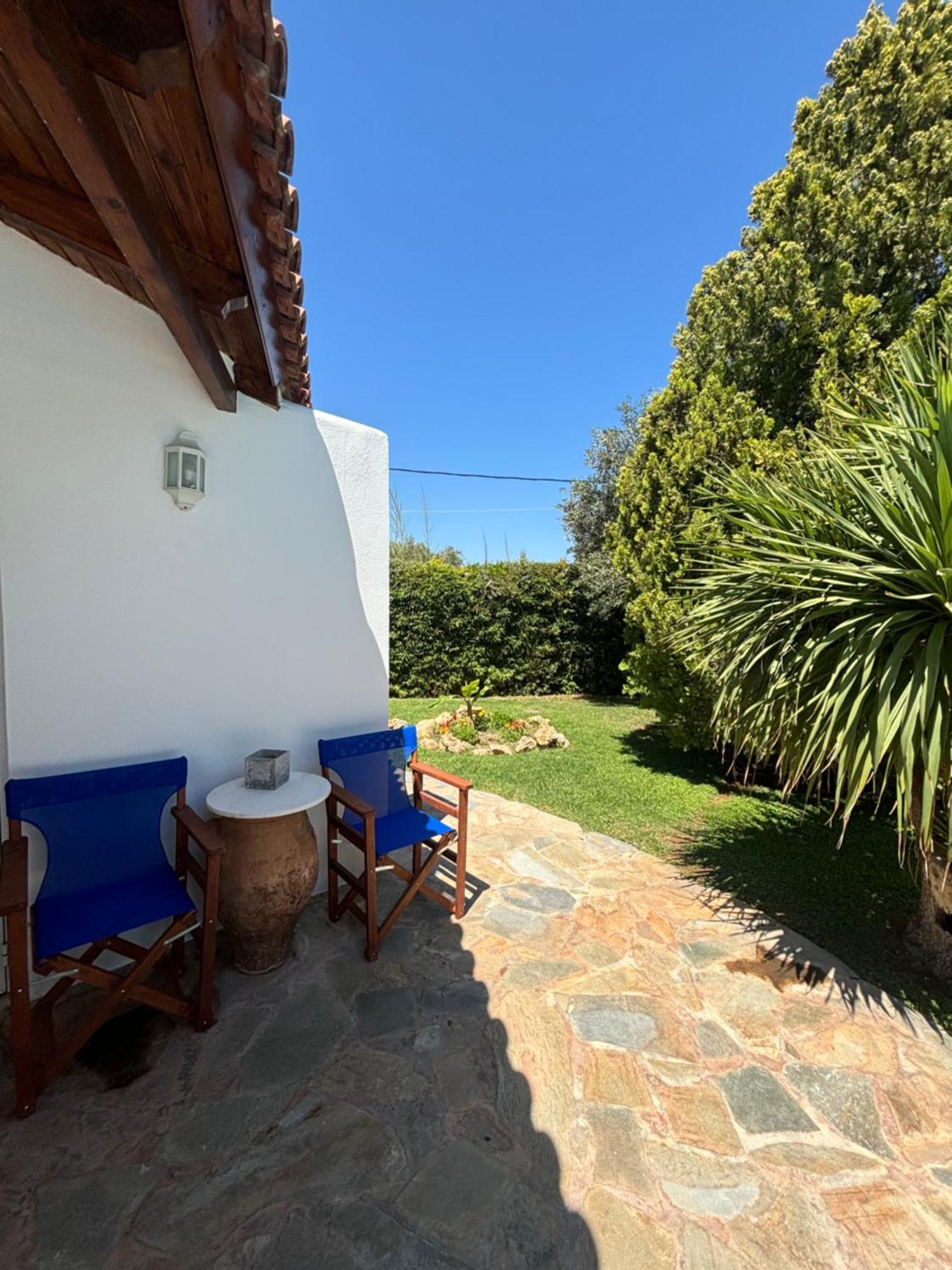 Country House With Pool And Big Garden Oropos Exterior photo